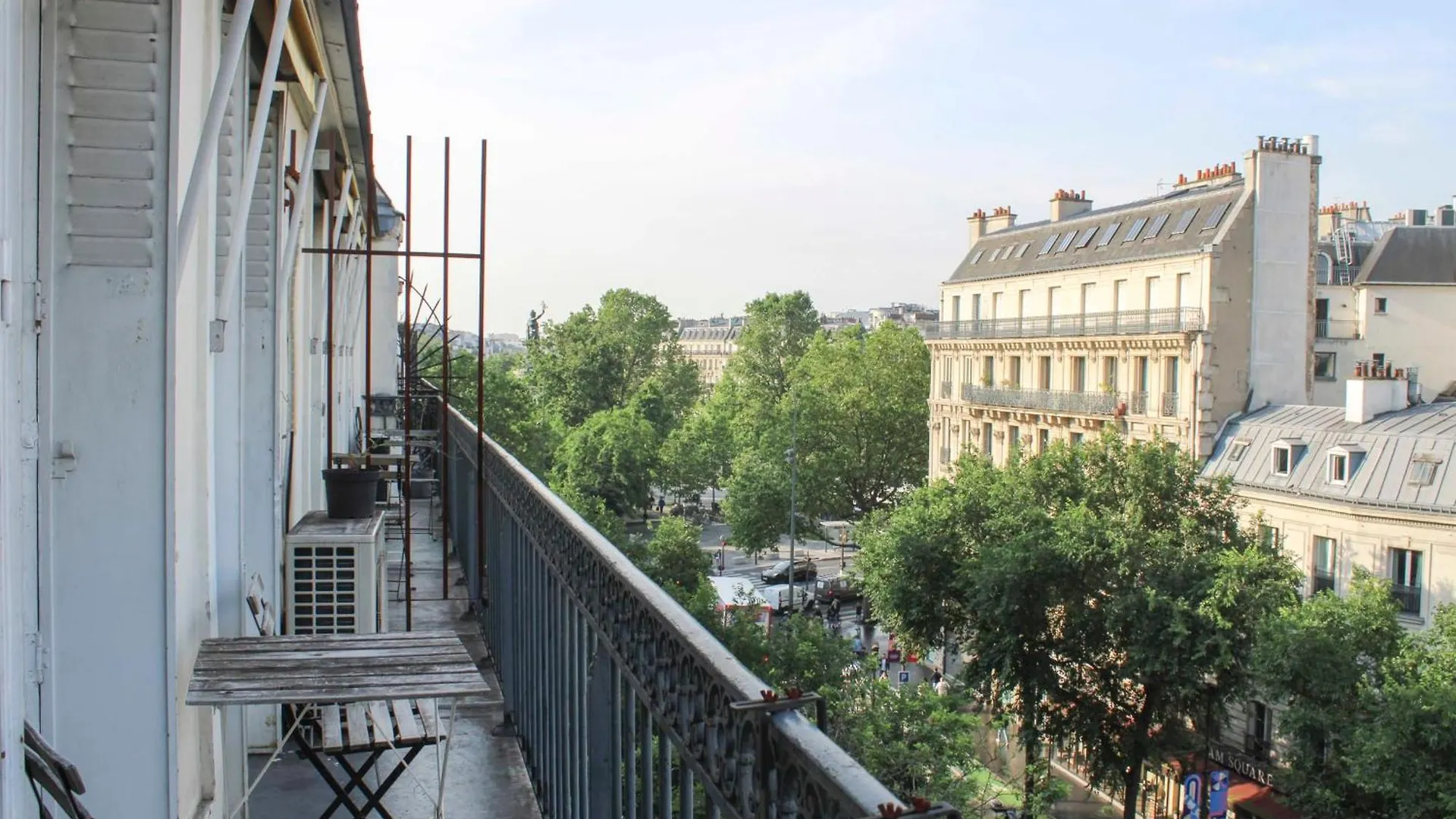 Beautiful And Spacious Apartment In The 10Th Paris