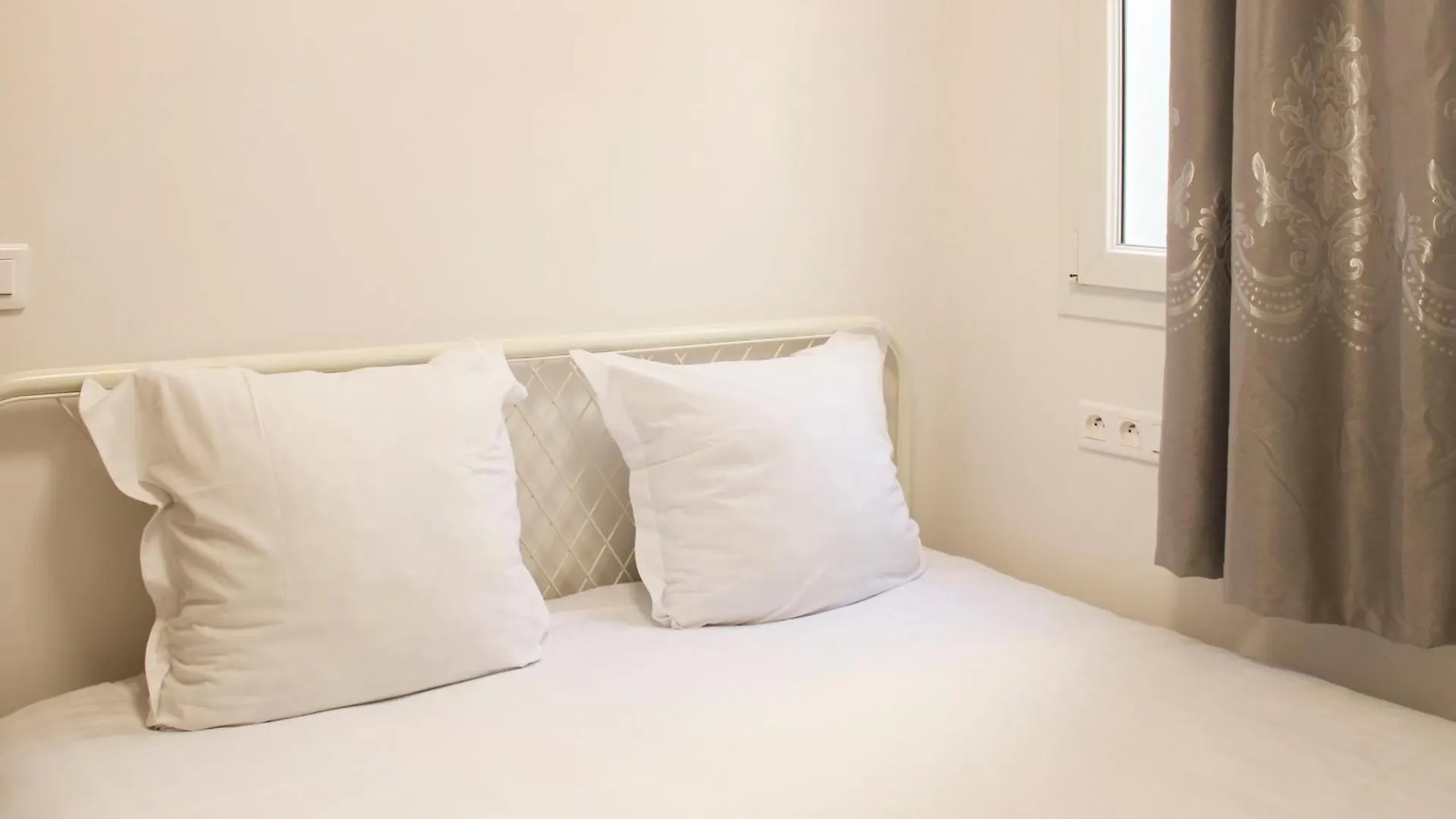 Beautiful And Spacious Apartment In The 10Th Paris